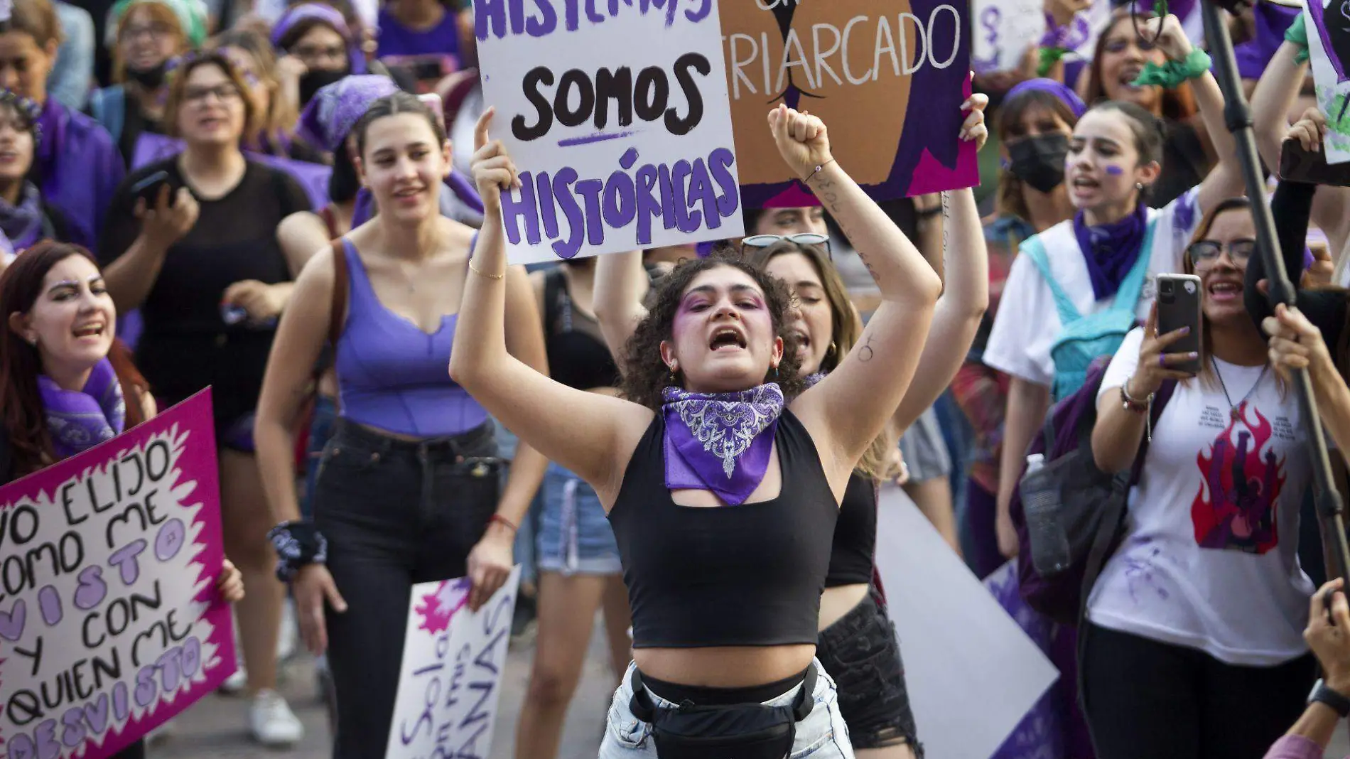 marcha 8m monterrey